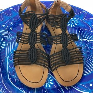 Sam Edelman Circus // sz 7 black crochet sandals